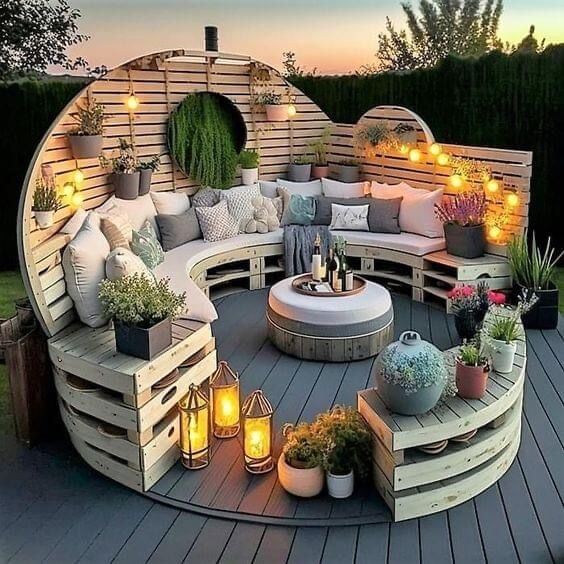 Rustic Elegance Making the Most of Pallet Wood in Your Outdoor Decor 19